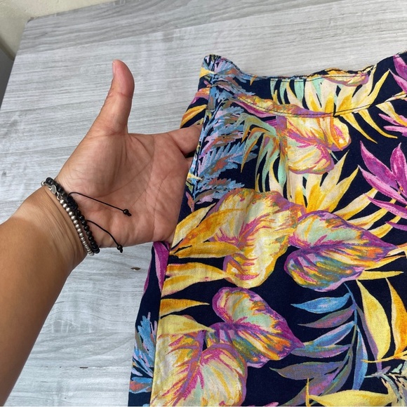 St. John’s Bay Linen Blend Wrap Skort Tropical Coastal Palm Leaf Women’s size 8 - Picture 7 of 11